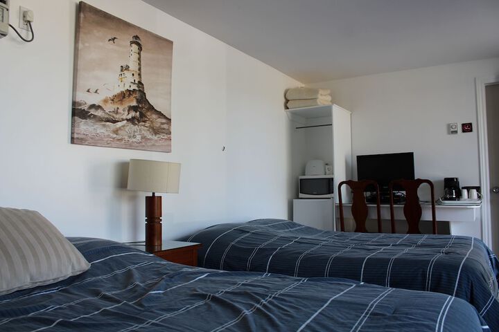 Room 37 of 48