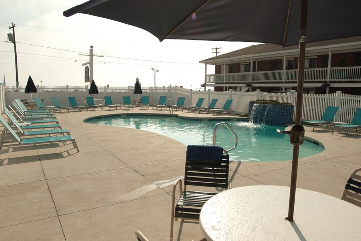 Sands by the Sea Motel