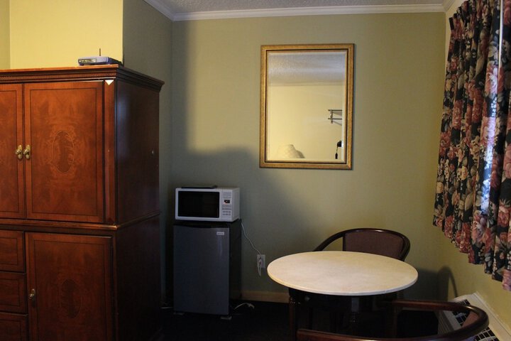 Room 17 of 42