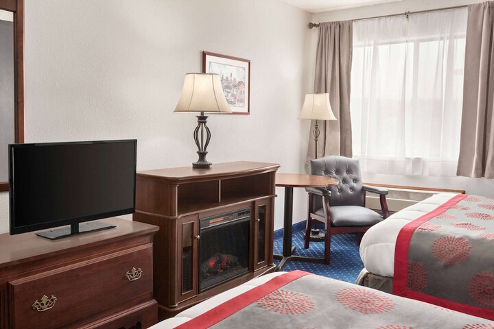 Room 25 of 41