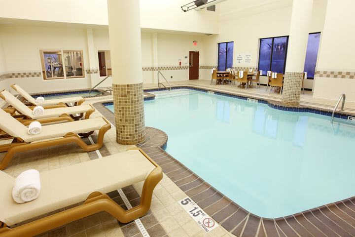 Holiday Inn Express Hotel & Suites Columbus Univ Area - Osu by IHG