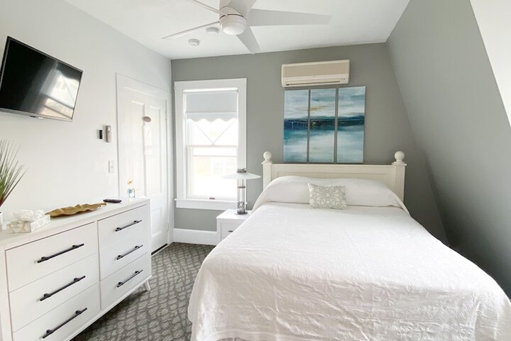 Room 90 of 468
