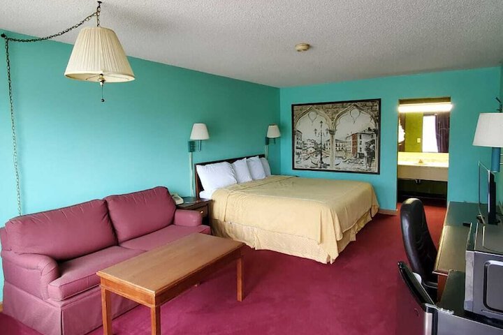 Room 19 of 35