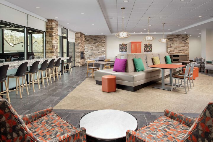 Hotel Interior 10 of 40