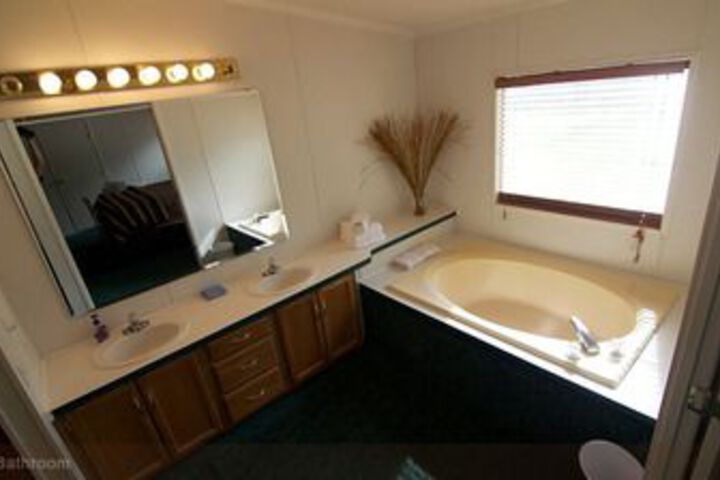 South Gate Lodges