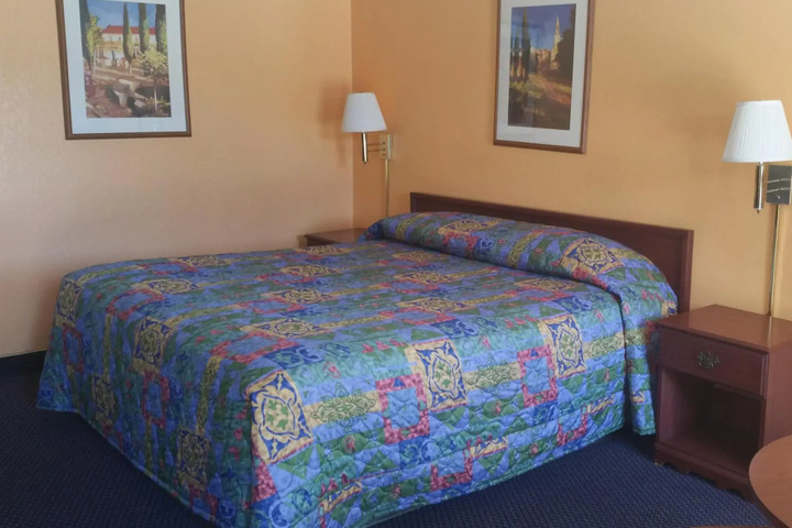 SIESTA MOTEL