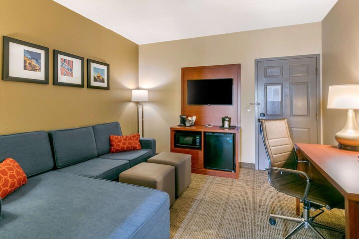 Room 13 of 34