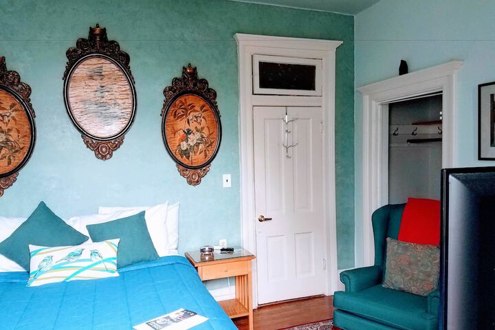 Room 22 of 53