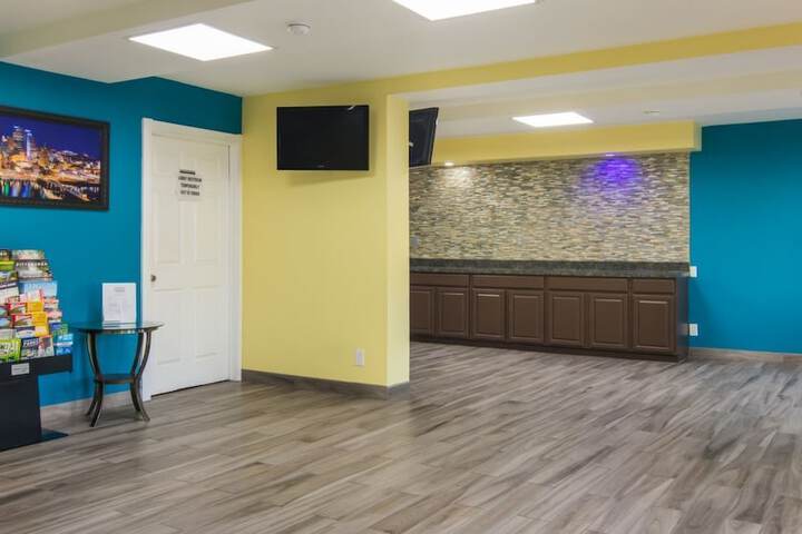 Rodeway Inn & Suites Monroeville - Pittsburgh