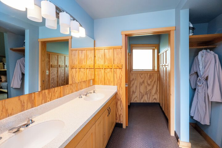 Sleeping Lady Mountain Resort & Spa