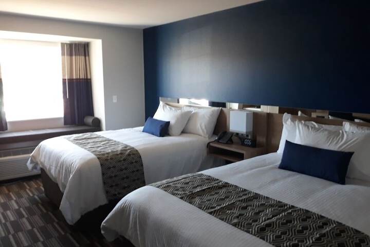 Microtel Inn & Suites by Wyndham Woodland Park