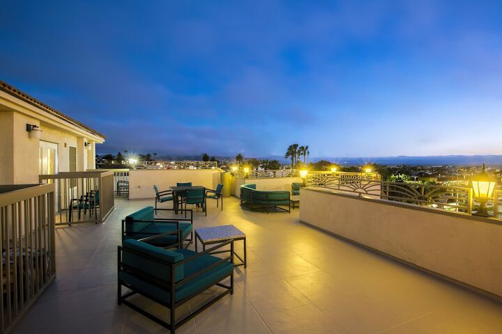Sundeck 37 of 38