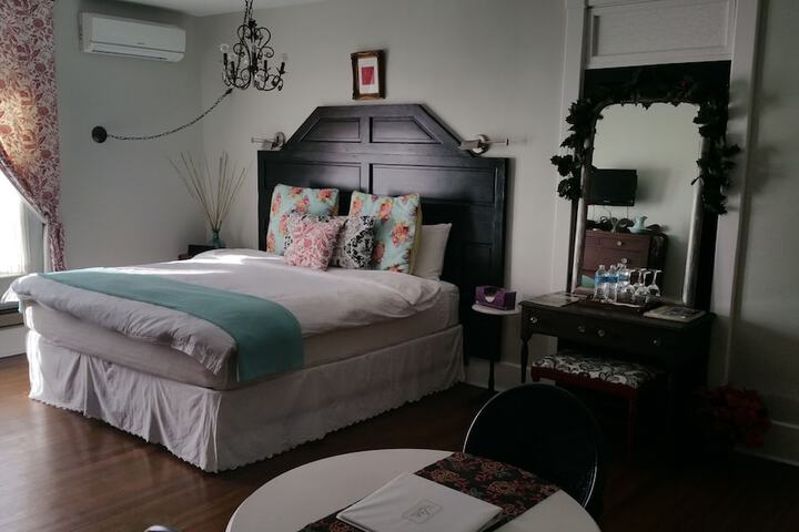 Room 55 of 66