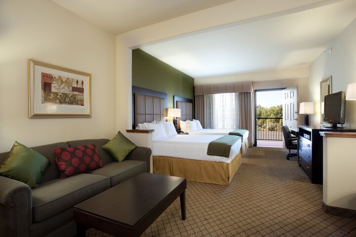 Room 30 of 67