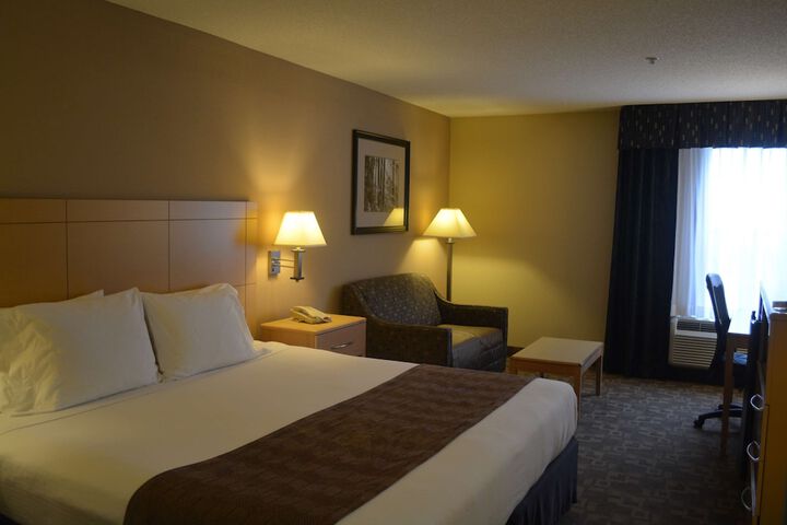 Room 28 of 38