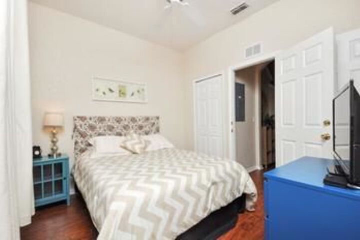 MARVELOUS 4 Bedroom Holiday home by Follow the sun vacation Rentals