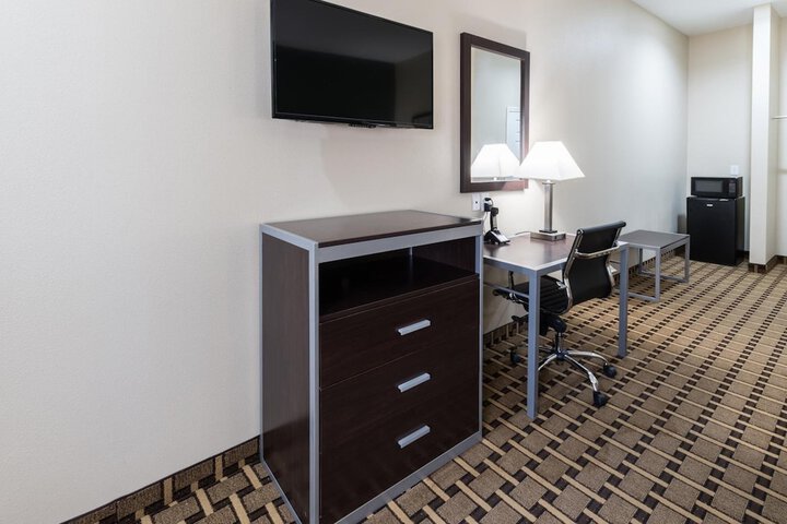 Room 19 of 33