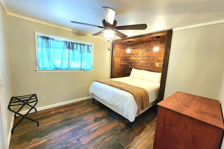 Miners Suite in Shaver Lake