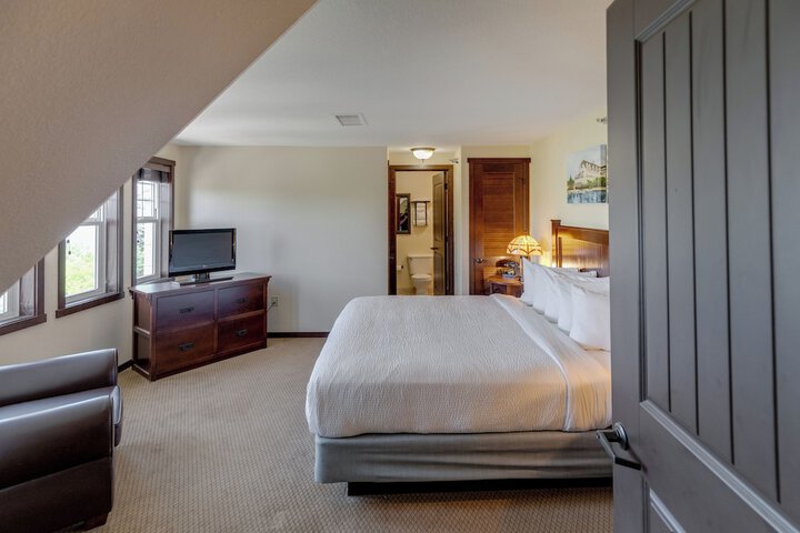 Room 74 of 250