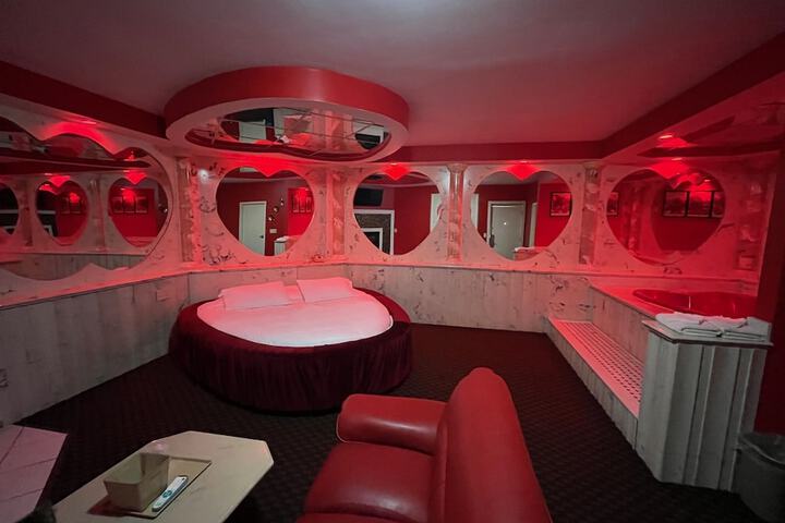 Room 13 of 50