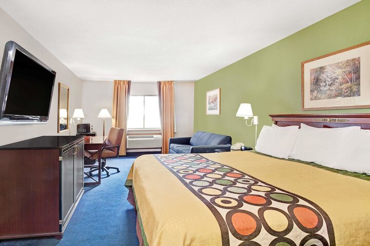 Room 4 of 19