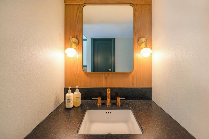 Room 26 of 42