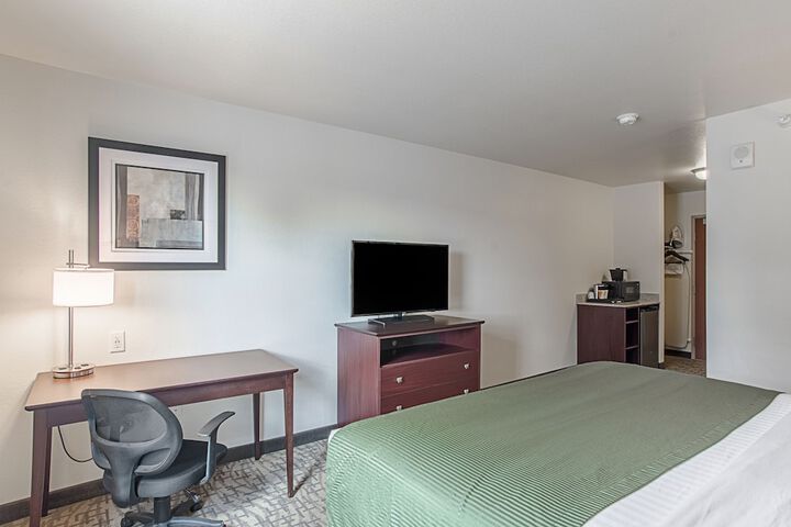 Room 9 of 38