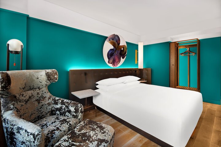 Room 22 of 50