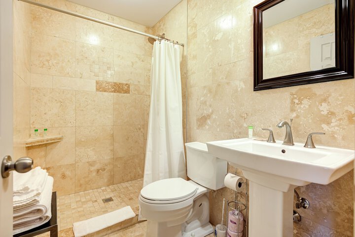 Wellington Inn by Hoco Hotels Collection