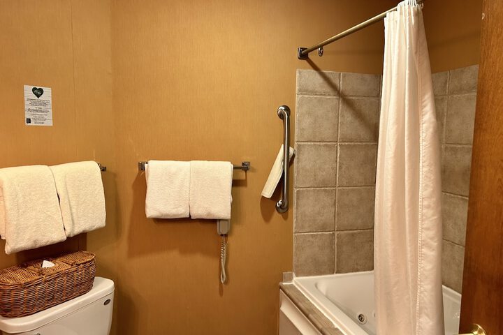 Room 179 of 260