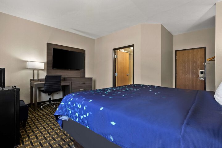 Room 16 of 31
