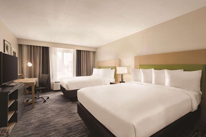 Room 21 of 38
