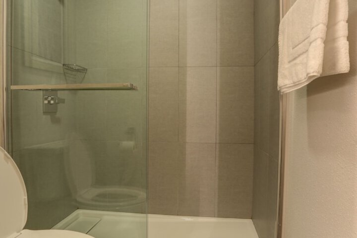 Room 8 of 21