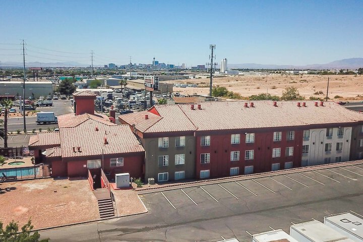 Hotel 12 of 84