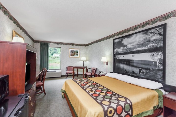 Room 8 of 21
