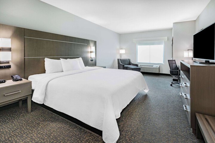 La Quinta Inn & Suites by Wyndham Jackson / Cape Girardeau
