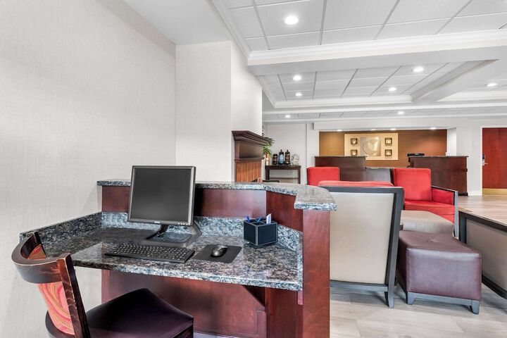 Business Center 45 of 45