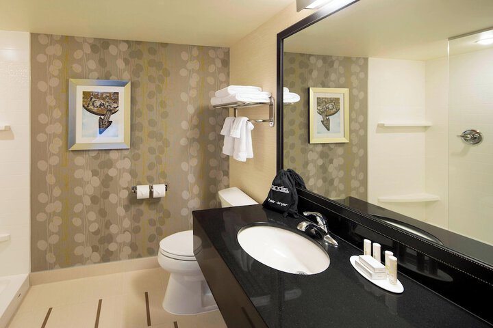 Room 26 of 39