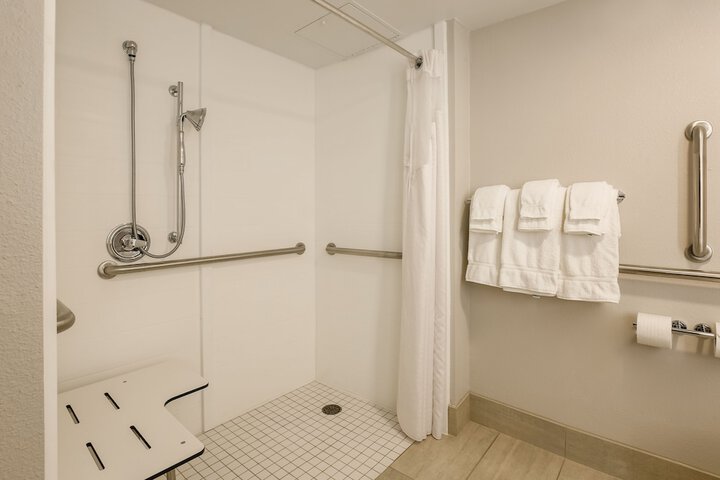 Room 28 of 50