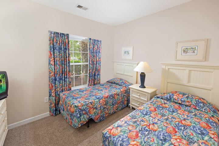 Room 33 of 50