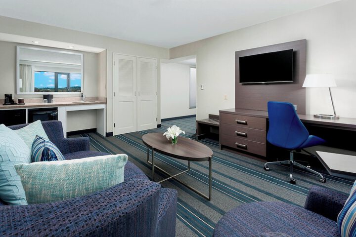 Courtyard by Marriott Boston-Cambridge