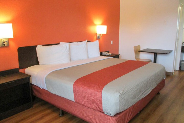 Room 30 of 44