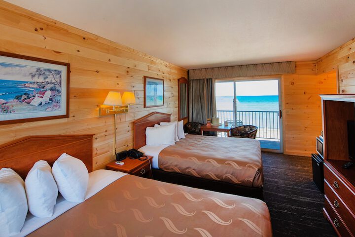 Quality Inn & Suites Mackinaw City Beachfront