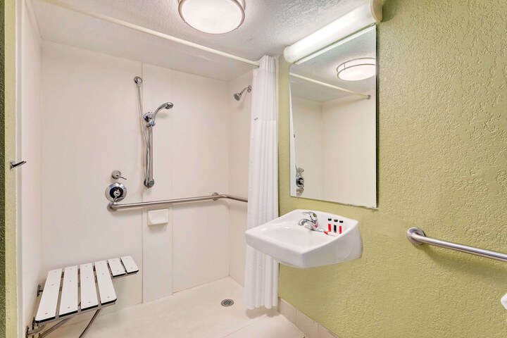Baymont by Wyndham Jacksonville Orange Park
