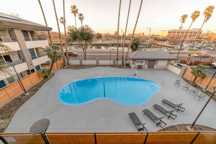 Studio 6 Suites – Stockton CA – Waterfront