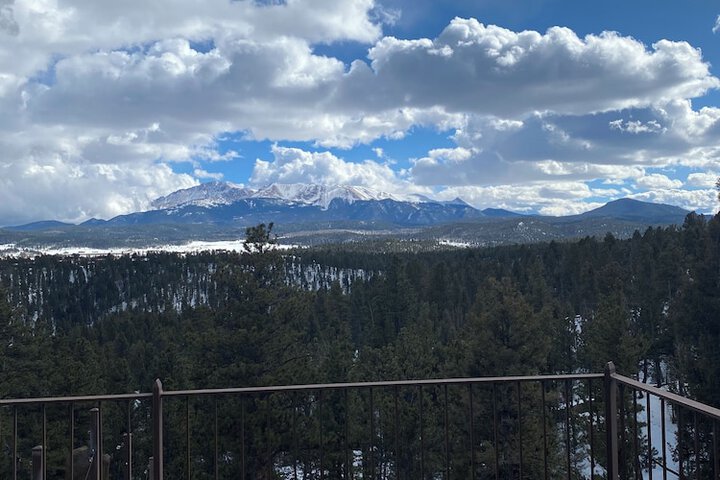 Pikes Peak Paradise Bed and Breakfast