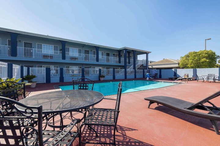 Best Western Orange Plaza