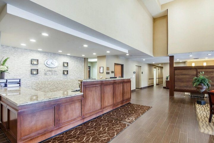 Comfort Suites Marietta - Parkersburg