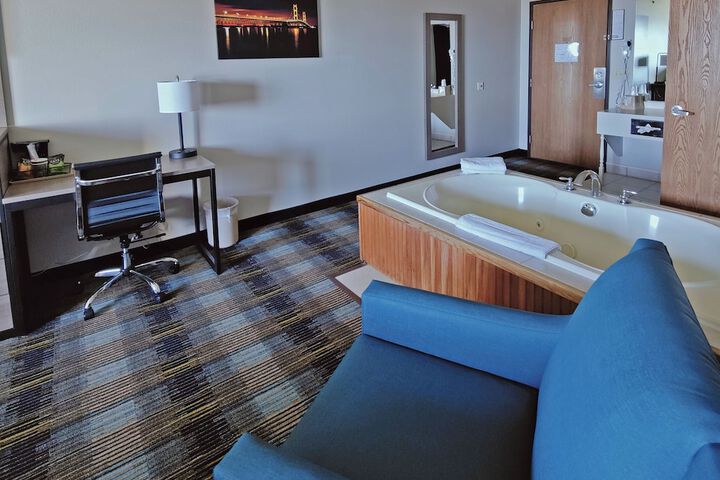 Room 18 of 36