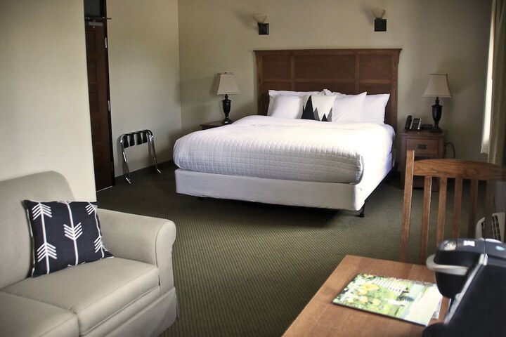Room 10 of 24